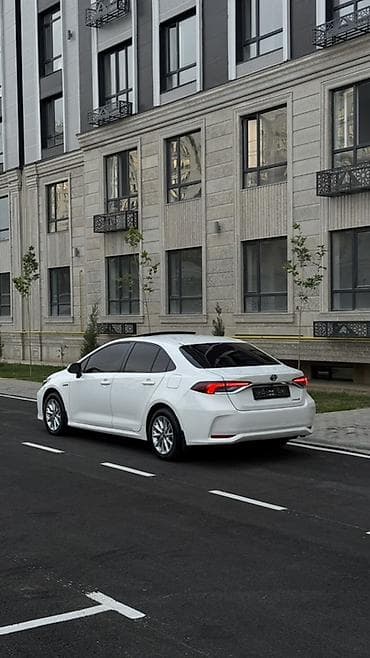 dio 27: Toyota Corolla: 2022 г., 1.8 л, Вариатор, Гибрид, Седан — 5