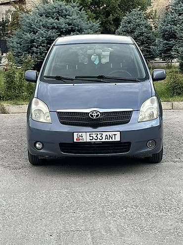 Toyota Corolla Verso: 2003 г., 1.6 л, Механика, Бензин, Минивэн — 2