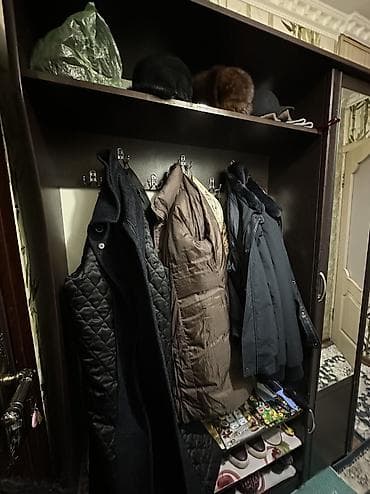 single bed: Диван прямой с место хранения . Состояние на фото Длина дивана 4 — 3