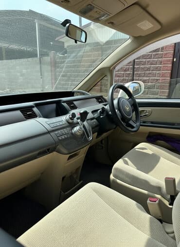 багаж на хонда стрим: Honda Stepwgn: 2005 г., 2 л, Автомат, Бензин, Минивэн — 1