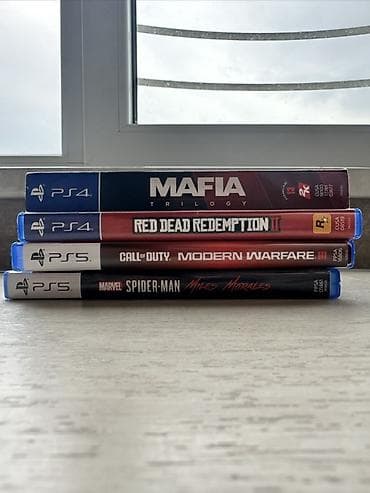 Игровые диски для PlayStation: - PS4: Mafia Trilogy — сборник из трех
