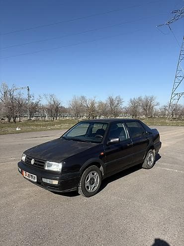 х5 2016: Volkswagen Vento: 1994 г., 1.6 л, Механика, Бензин, Седан — 2