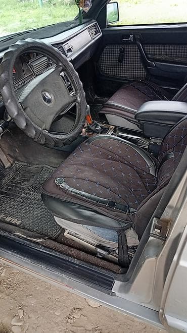 matiz 2006: Mercedes-Benz 190: 1990 г., 2 л, Бензин, Седан — 5