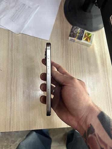 apple iphone 11: IPhone 15 Pro, Б/у, 256 ГБ, Серебристый, 100 % — 2