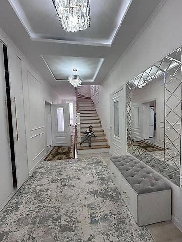 дом дешевле: Сдаю Просторный трехэтажный дом с участком и благоустроенным двором в — 3