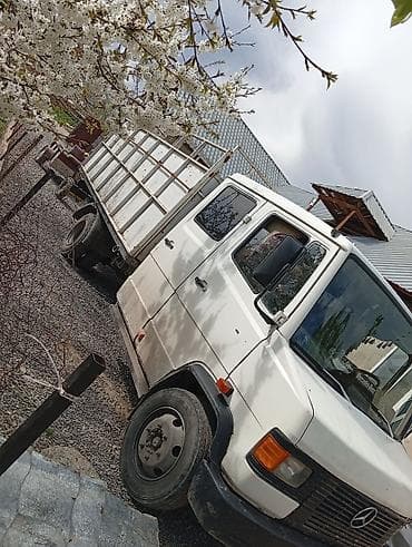 Транспорт: Жеңил жүк ташуучу унаа, Mercedes-Benz, Стандарт, Колдонулган — 3