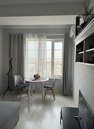 московская тыныстанова: 2 комнаты, 40 м², Элитка, 8 этаж, Евроремонт — 1