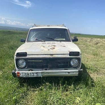Унаа: ВАЗ (ЛАДА) 2121 (4x4): 1987 г., 1.7 л, Кол менен иштөөчү, Бензин, Жол тандабас — 1