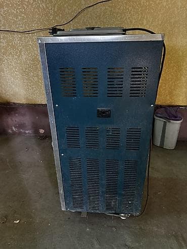 высечка бу: Аппарат для мороженого,трех фаска 2 резервуара по 8-10 литров общий — 2