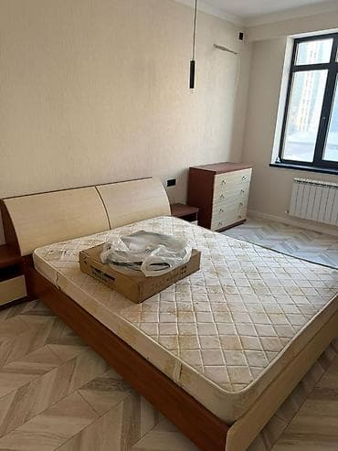 Спальный гарнитур, Б/у, Двуспальная кровать, Шкаф, Комод, Белоруссия, ДСП, Самовывоз, цвет - Бежевый