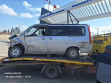 степ вагон 2000: Honda Stepwgn: 2000 г., Автомат, Минивэн — 4