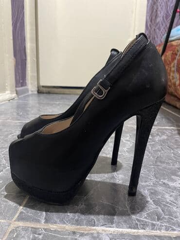 туфли беж цвет: Размер: первые 5 фото 35-36 
6-10 фото 36 
11 фото 37 — 3