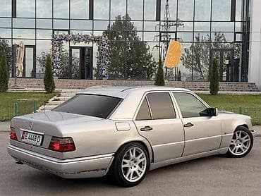 e55 w210: Mercedes-Benz W124: 1993 г., 3.2 л, Автомат, Бензин, Седан — 4