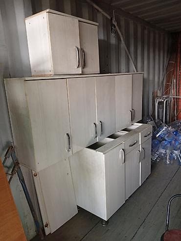 разборка кухонной мебели: Кухонный гарнитур модульный, светлый древесный декор. Состав: - — 2