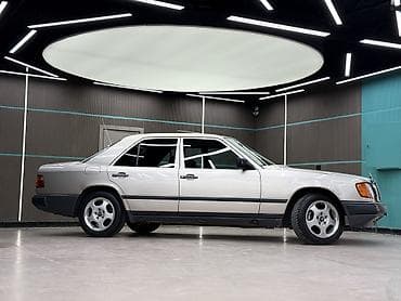 v class: Mercedes-Benz W124: 1988 г., 2.3 л, Механика, Бензин — 3