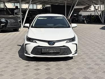 Продажа авто: Toyota Corolla: 2022 г., 1.8 л, Гибрид, Седан — 2