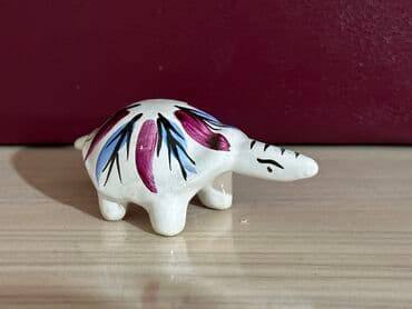 продажа статуэток: Статуэтки: (сувениры/ декор) 4. Зайчик с цветочком, гипс. Размер — 5