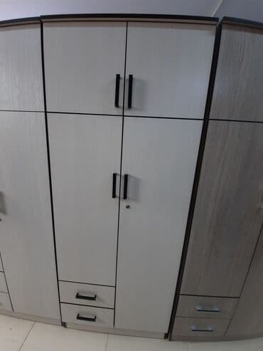 купить селитру оптом: Продаю шкафы 3х дверный ламинат из россия высота 2,15см ширина 1,30см — 3