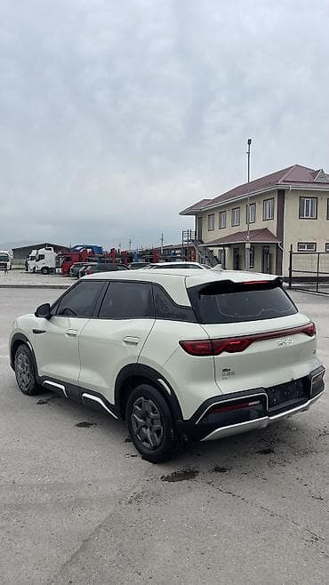 BYD Yuan Up: 2025 г., 0.1 л, Автомат, Электромобиль, Кроссовер at lalafo.kg BYD Yuan Up: 2025 г., 0.1 л, Автомат, Электромобиль, Кроссовер
