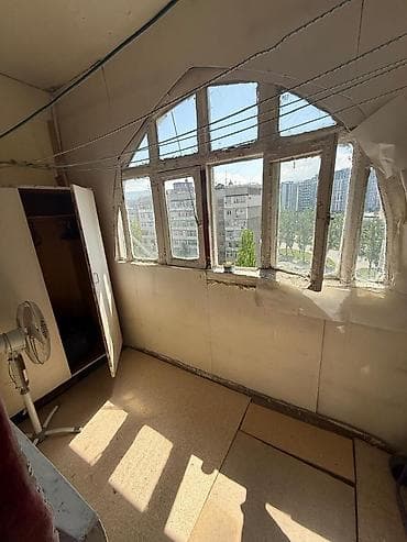 Батирлер: 1 бөлмө, 35 м², 106-серия, 9 кабат, Эски ремонт — 4