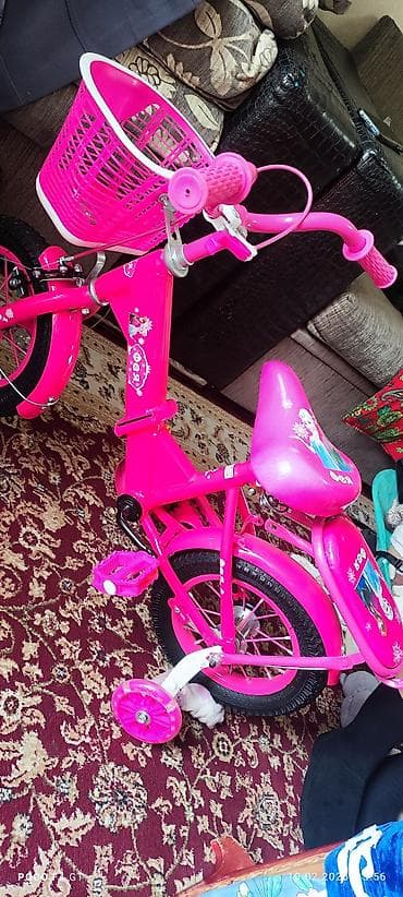 Спорт и отдых: Детский велосипед, 4-колесный, 3 - 4 года, Для девочки — 2