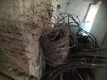 Коаксиальные кабели: Коаксиальный кабель и колючая проволока, бухты Описание: - Несколько — 4