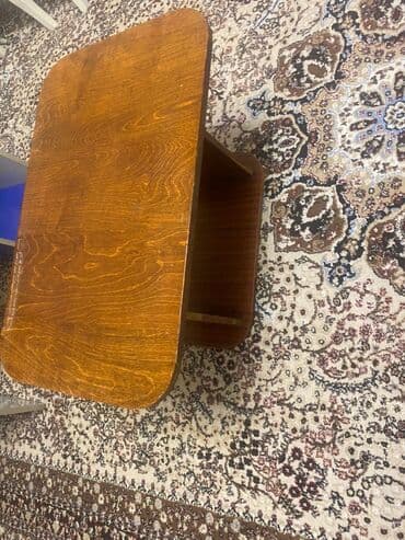 Компьютерный стол, С полками