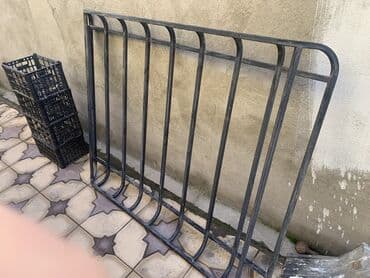 купить бу бокс на крышу автомобиля: Продаю авто багажник подходит на любые джипы с релингами — 2
