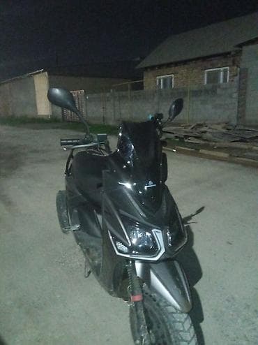 Макси-скутер 150 куб. см, Бензин, Новый