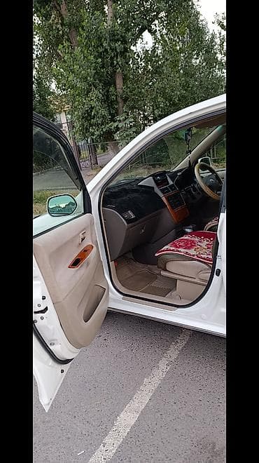Toyota Gaia: 2004 г., 2 л, Автомат, Бензин, Минивэн — 8