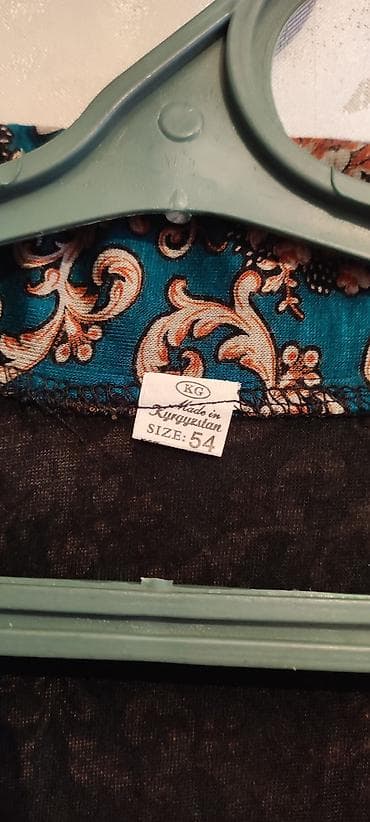 Кофты, свитеры: Платье для женщин и бабушек,новая,размер 54,отличного качества,цена — 3