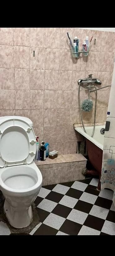 6: Сдаю квартиру Токтогула Турусбекова 1кв изолированными комнатами и — 4