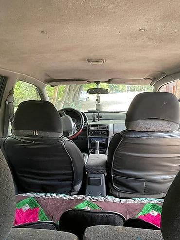 мисубиси галант: Mitsubishi Space Wagon: 1997 г., 2 л, Механика, Бензин, Минивэн — 5