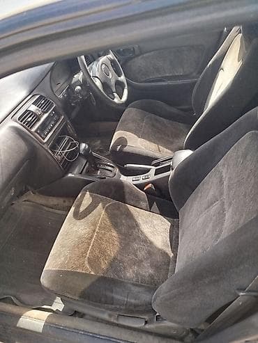 rav4 1996: Subaru Legacy: 1996 г., 2 л, Автомат, Газ, Универсал — 4