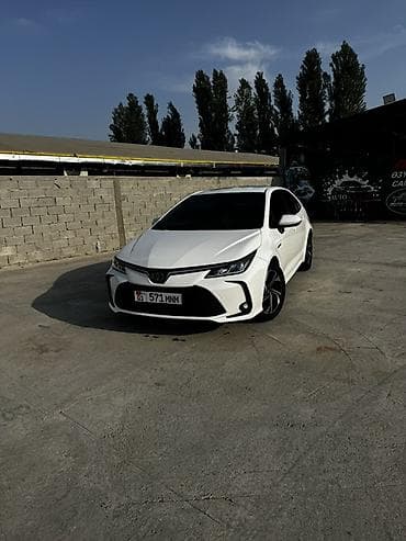 Транспорт: Toyota Corolla: 2022 г., 1.8 л, Гибрид, Седан — 4