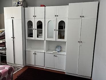 Чатырдын үстүн жабууга арналган материалдар: Дубал шкаф, Дубал шкаф түрү: Модулдуу, Үй, конок бөлмөсү үчүн, Өзгөчөлүктөрү: Телевизор коюучу бөлүк менен — 2