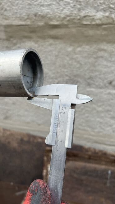 железные труба: Round pipe, Нержавеющая сталь, Бесшовная, Без покрытия, В розницу, Новый, Антикоррозийная обработка — 1