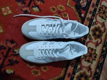 nike перчатки: Adidas Samba OG — классические кроссовки - Модель: Samba (надпись — 4