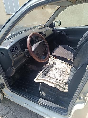 мереке авто слив: Volkswagen Golf: 1992 г., 1.8 л, Механика, Бензин, Хэтчбэк — 4