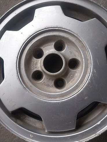 Литые Диски R 15 Volkswagen, 1 шт, отверстий - 5 at lalafo.kg Литые Диски R 15 Volkswagen, 1 шт, отверстий - 5