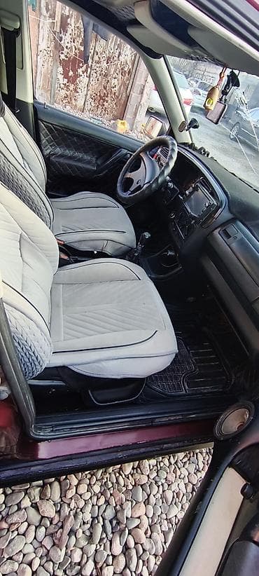 bcd com kg: Volkswagen Vento: 1993 г., Седан — 6