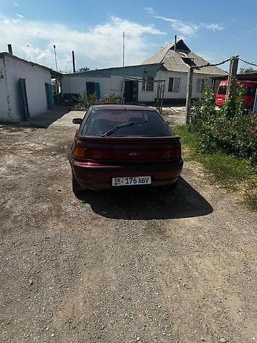 sequoia 2010: Mazda 323: 1994 г., 1.6 л, Механика, Бензин, Хэтчбэк — 4