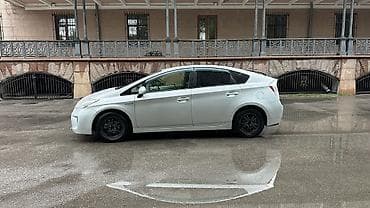 ио пинин: Toyota Prius: 2012 г., 1.8 л, Автомат, Гибрид, Лифтбек — 6