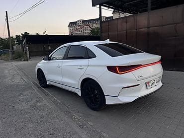 byd han ev: BYD E3: 2020 г., Робот, Электромобиль, Седан — 3