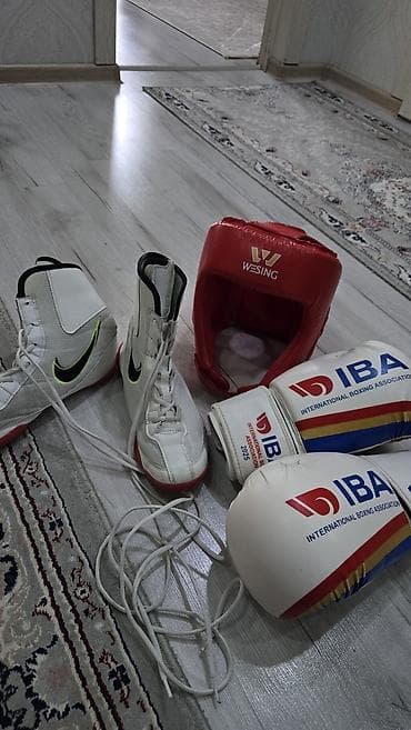 бокс товары: Комплект для бокса: - Перчатки IBA (International Boxing — 4