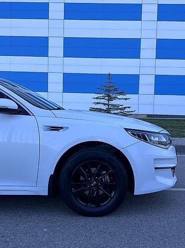 tow truck: Kia K5: 2017 г., 2 л, Автомат, Газ, Седан — 7