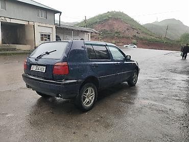 Унаа: Volkswagen Golf: 1995 г., 1.8 л, Кол менен иштөөчү, Бензин, Хетчбек — 5