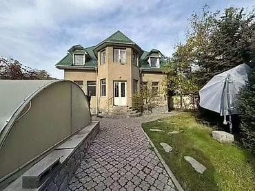 дом будёновка: Продается просторный частный дом в районе Медерова-Панфилова, участок — 1