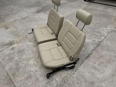 70 сом: Алдыңкы орундук, Булгаары, Toyota 2006 г., Колдонулган, Оригинал, Жапония — 3