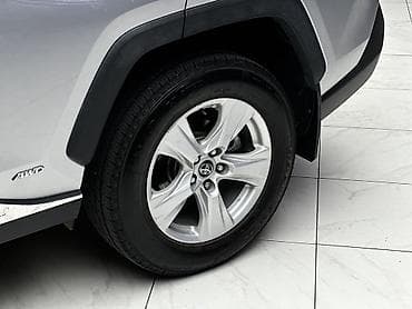 Продажа авто: Toyota RAV4: 2019 г., 2.5 л, Гибрид, Кроссовер — 6